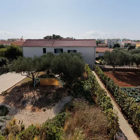 Apartamento Irena-2 By Interhome